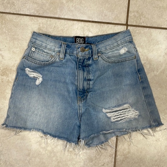 Urban Outfitters BDG High Rise Girlfriend Destroyed Shorts 26 - Picture 1 of 8